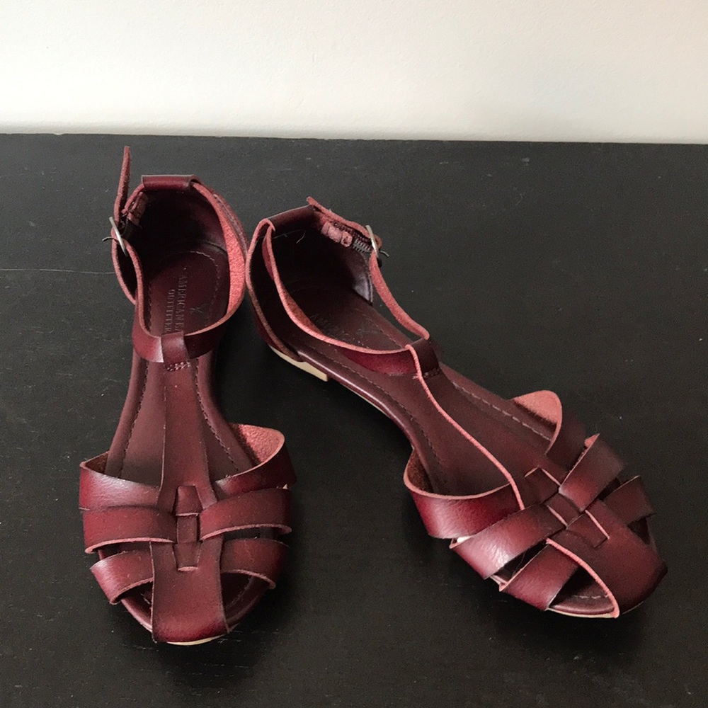 American Eagle strappy summer shoes